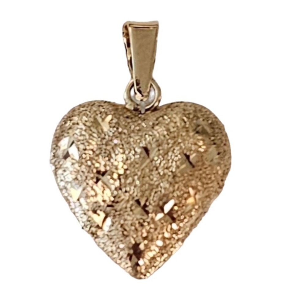 10K Yellow Gold Textured Heart Pendant L159